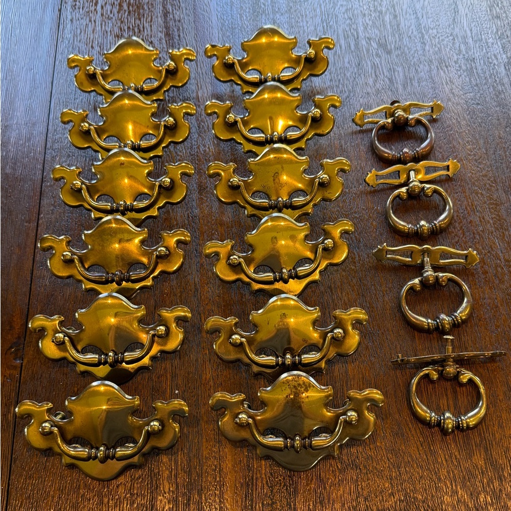 Vintage Drawer Pulls Set